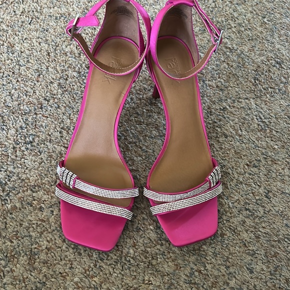 Nordstrom Rack EUC Pink Ankle Strap Heels - Picture 4 of 4